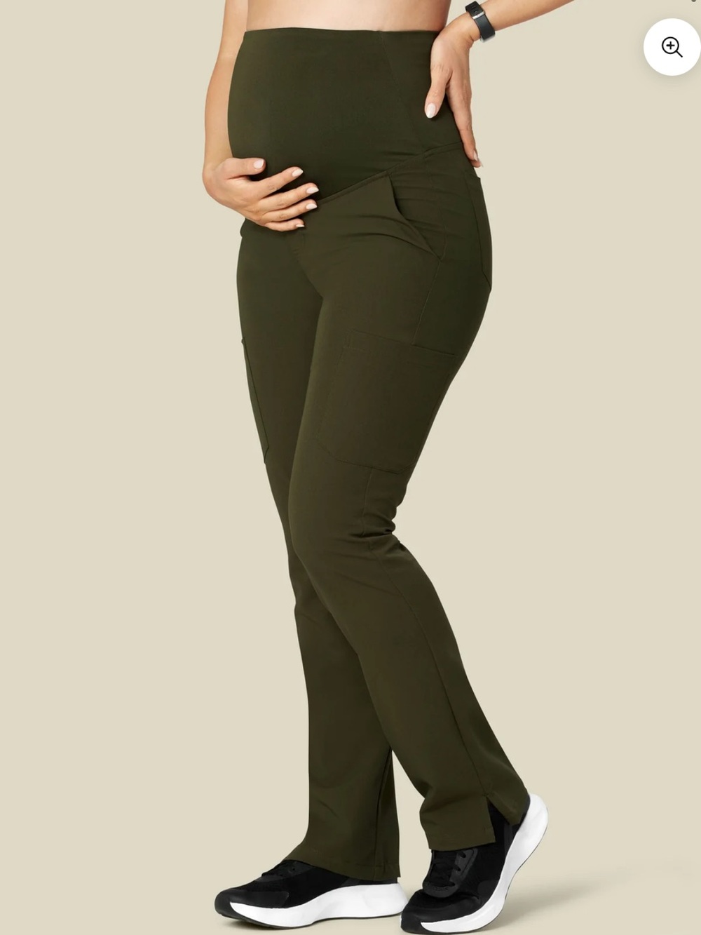 Mandala Scrubs Maternity High-Waist Cargo Pants - Olive